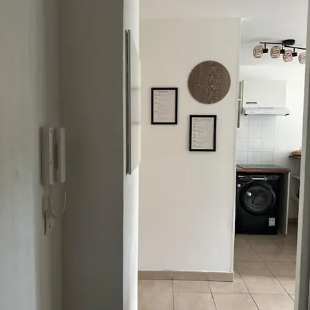 T3 - Spacieux Et Au Calme - Avec Jardin Privatif Apartment