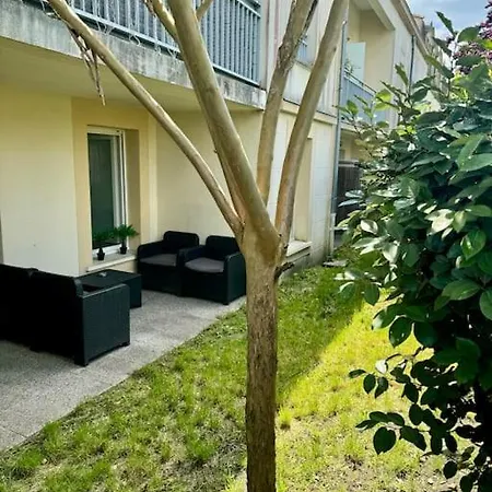 Apartment T3 - Spacieux Et Au Calme - Avec Jardin Privatif